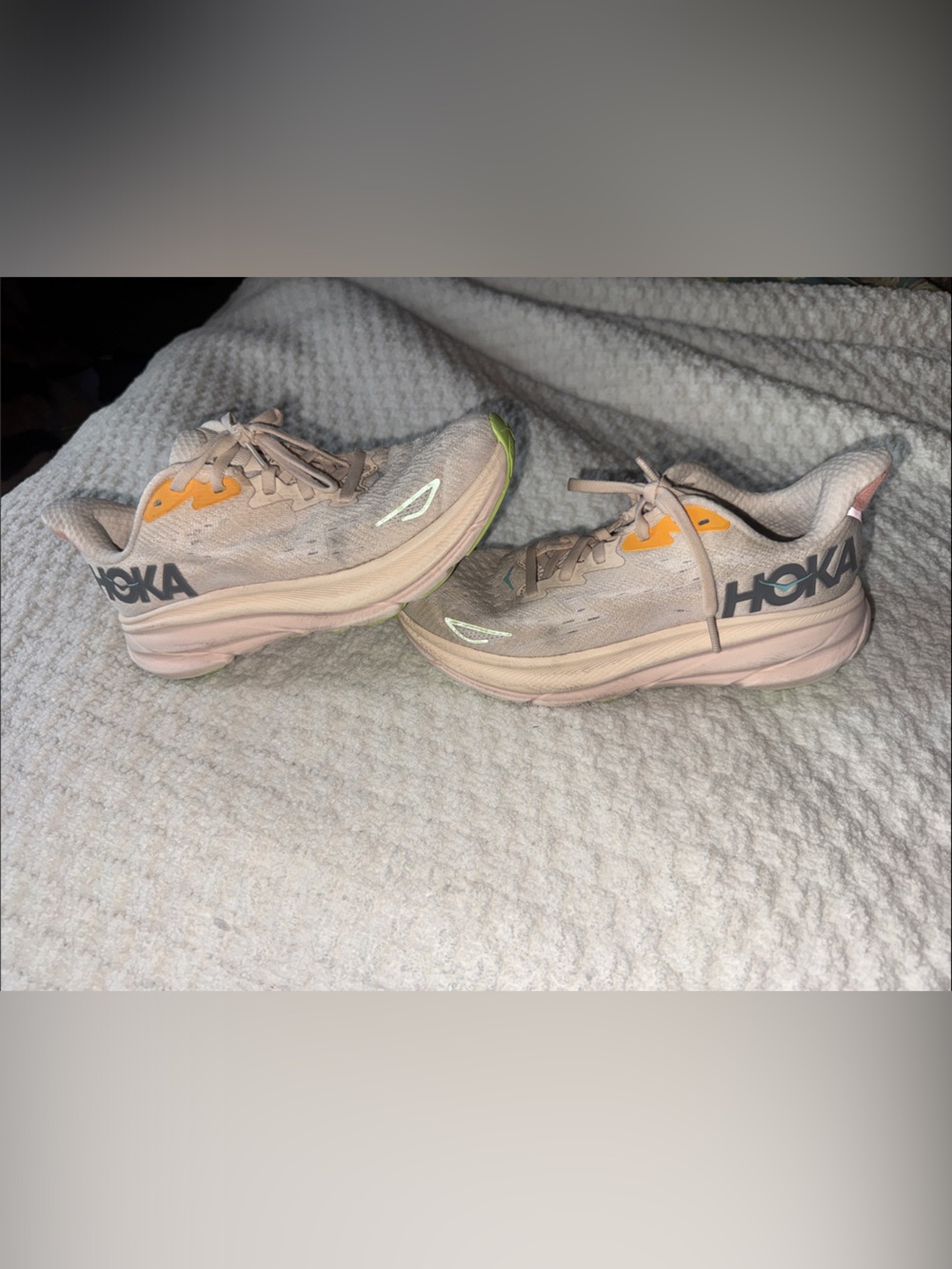 Hoka one one Clifton 9 vanilla astral tennis shoes women's 5.5